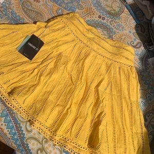 New Forever 21 Yellow Women’s Skirt ! Size medium